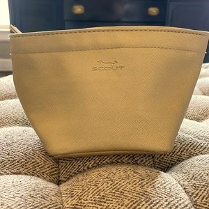 Scout Gold Crown Jewel Cosmetic Case